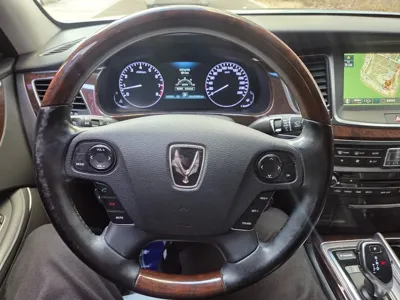 Hyundai Equus
