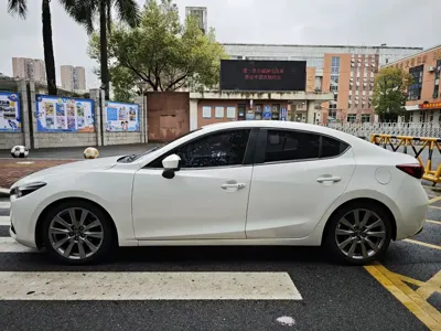 Mazda 3 Axela