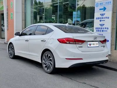Hyundai Elantra