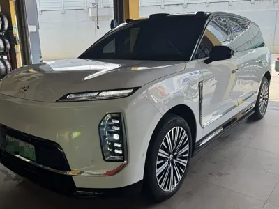 Nio ES9