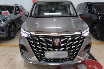 Roewe iMAX8