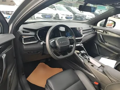 Lynk & Co 06