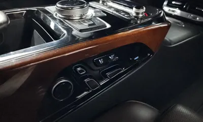 Genesis EQ900