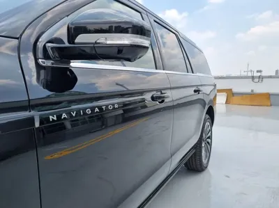 Lincoln Navigator