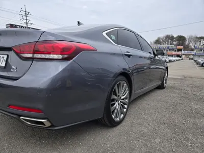 Hyundai Genesis