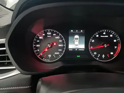 Roewe i5
