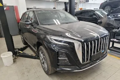Hongqi HS3 PHEV