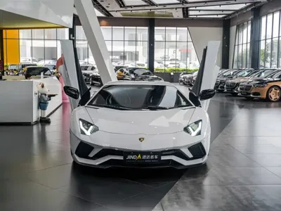 Lamborghini Aventador