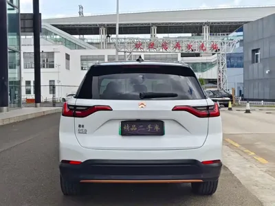 Nio ES8