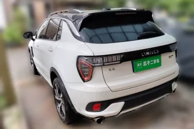 Lynk & Co 01