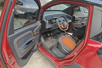 Baojun E100