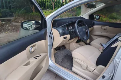 Nissan Livina