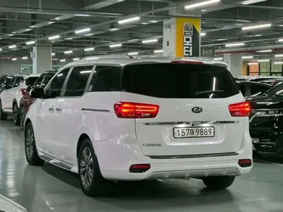 Kia Canival