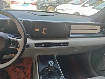 Geely ICON