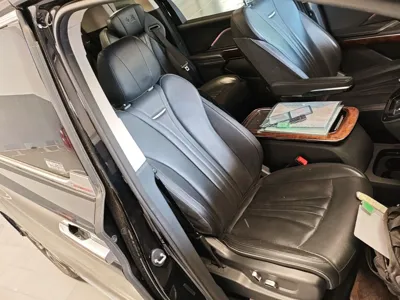 Hongqi HQ9