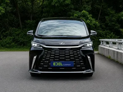 Lexus LM