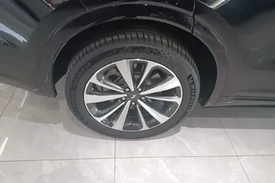 Li Auto ONE