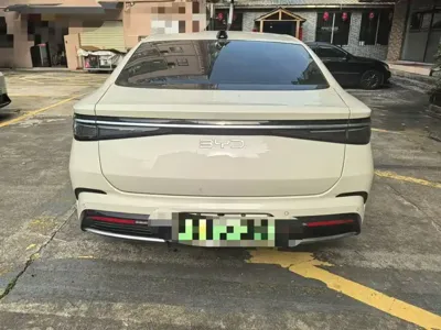 BYD Seal 07 DM-i