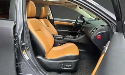 Lexus CT200h