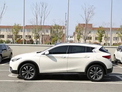 Infiniti QX30