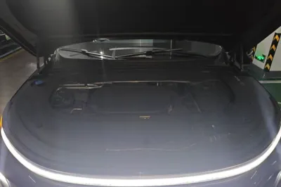 Li Auto L6