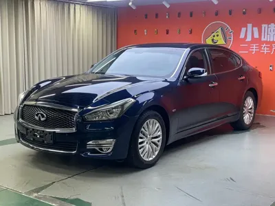 Infiniti Q70