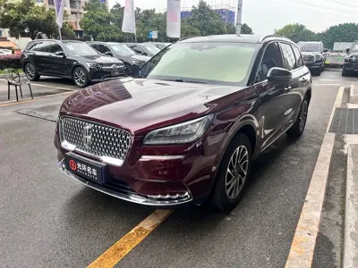 Lincoln Corsair