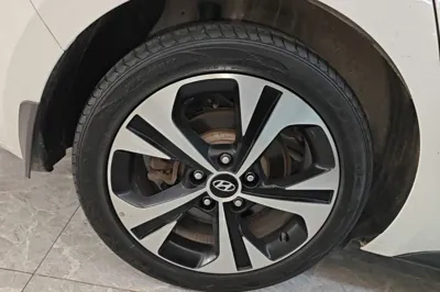 Hyundai Lafesta