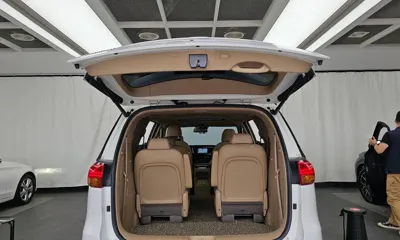 Kia Canival