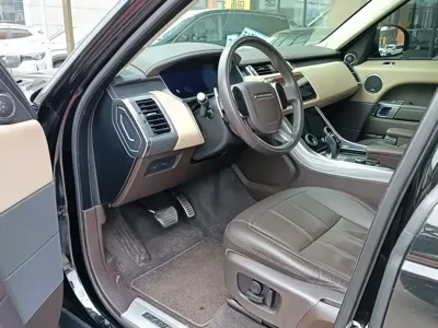 Land Rover Sport