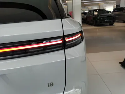 Li Auto Li Auto i8