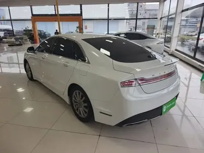 Lincoln MKZ