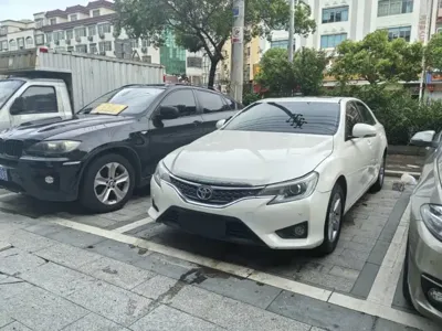 Toyota Reiz