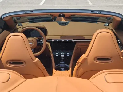Astonmartin DB12