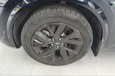 Li Auto L8