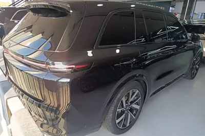 Li Auto L8