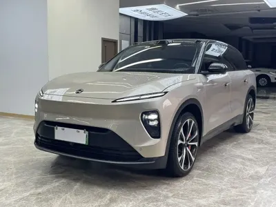 Nio ES8