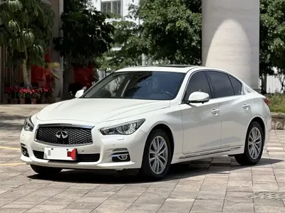 Infiniti Q50L