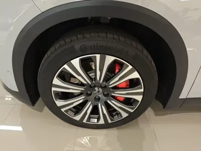 Nio ES8