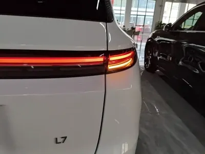 Li Auto Li L7