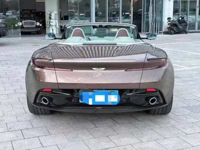 Aston Martin DB12