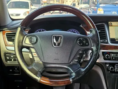 Hyundai Equus