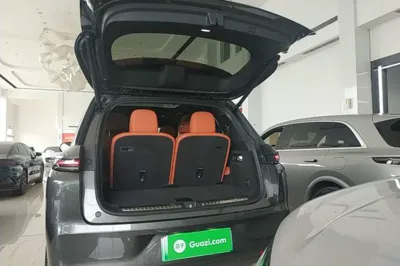 Li Auto L8