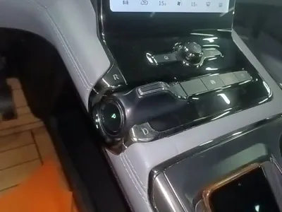 Nio ES8