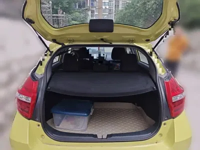 Toyota Yaris L