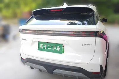 Geely Galaxy L7