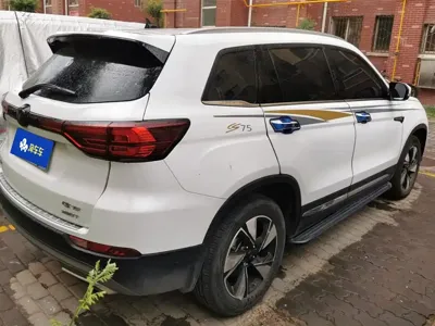 Changan CS75