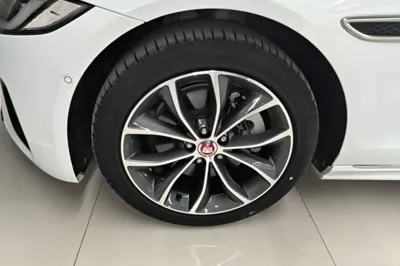 Jaguar XFL