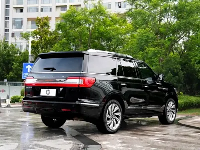Lincoln Navigator