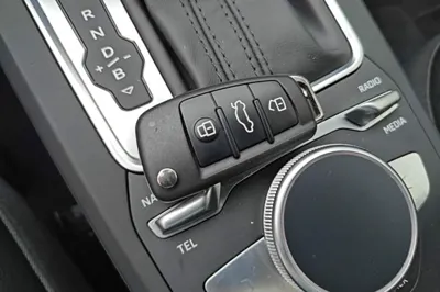 Audi Q2L e-tron